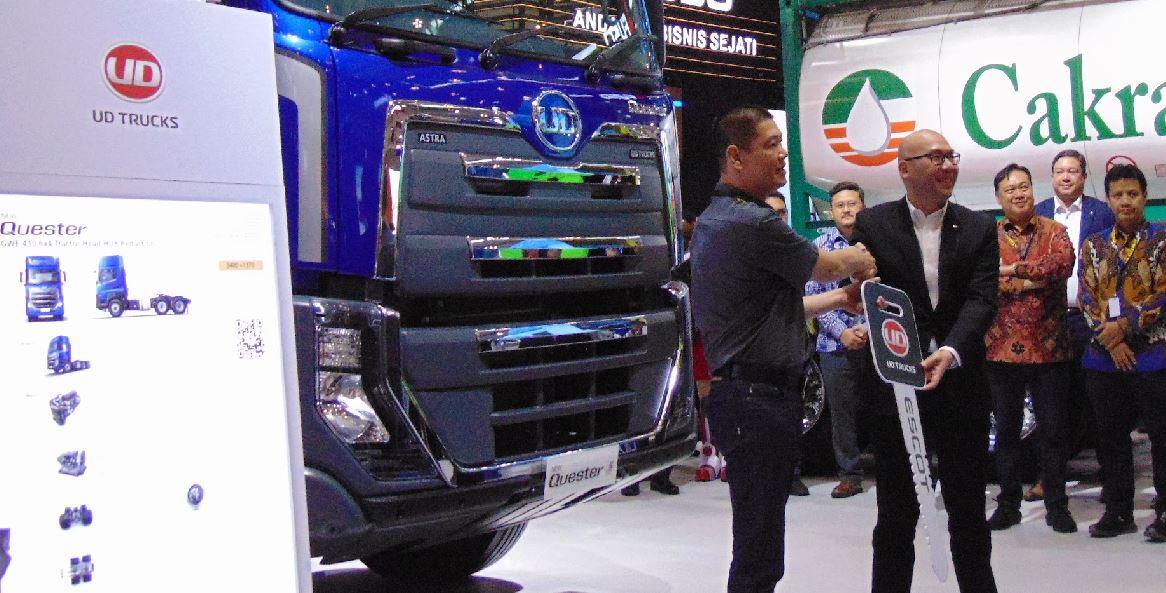 UD Trucks Quester Transmisi ESCOT Otoplasa UD Trucks Quester Escot