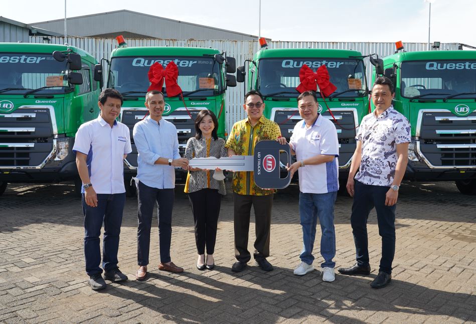 UD Trucks Serahkan 32 Quester Euro 5 Otoplasa3 UD Trucks Serahkan 32 Quester Euro 5
