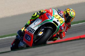 Valentino Rossi Tikungan Ducati