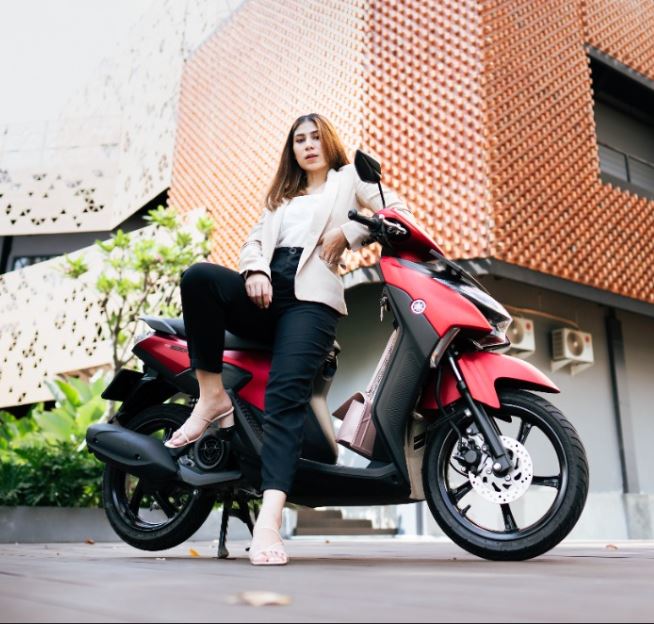 Wanita Yamaha Otoplasa2 Hujan Yamaha STSJ Wanita
