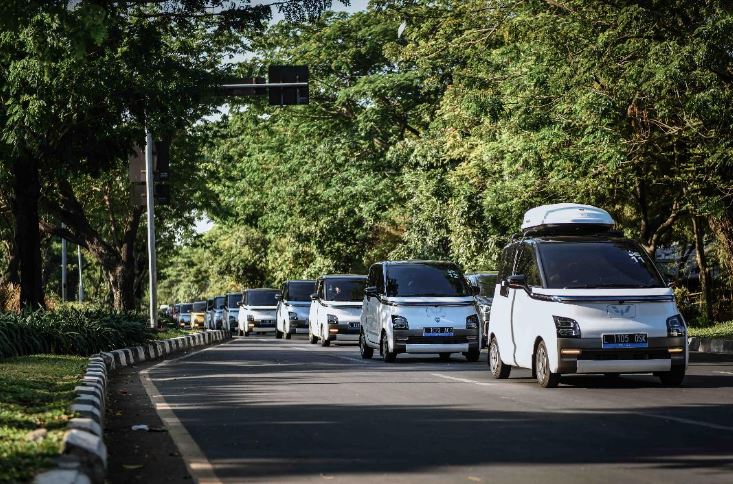 Wuling Air ev Konvoi Wuling Green Drive Surabaya