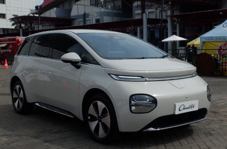Wuling Cloud Harga Surabaya