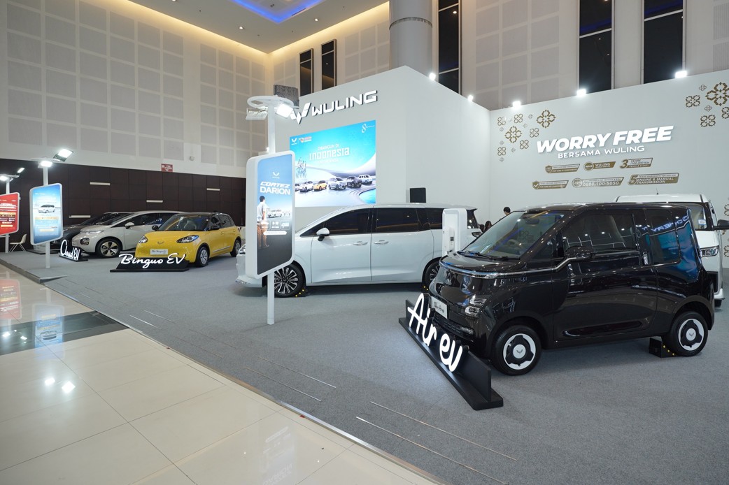 Wuling Kendaraan Listrik GIIAS Surabaya 2025