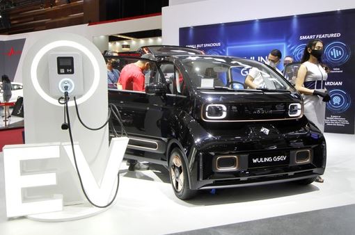 Test Drive Wuling IIMS