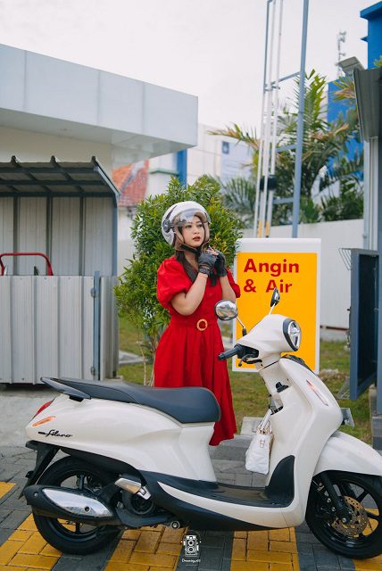 YAMAHA GRAND FILANO Safira Otoplasa Gadis Cantik Yamaha Filano