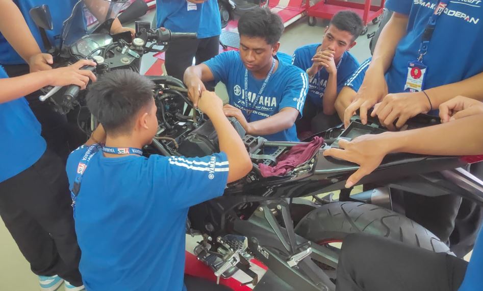 Yamaha Engineering School STSJ