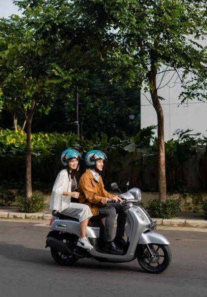 Bonceng Yamaha STSJ