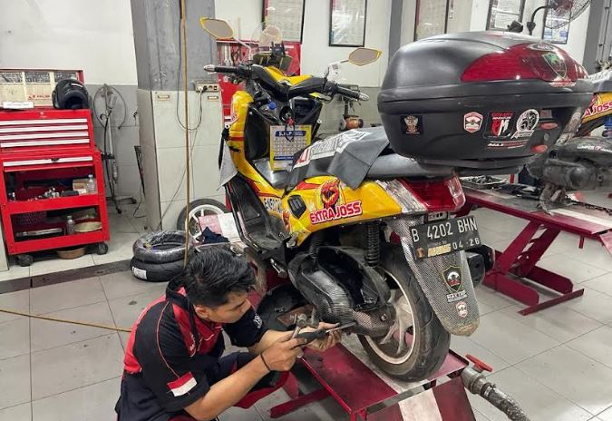 Yamaha STSJ NMax Lintas Negara