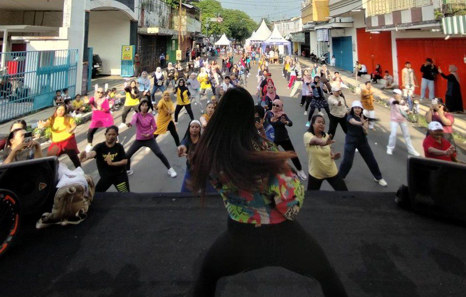 Yamaha STSJ Grebek Pasar Tanjung Jember Zumba Otoplasa Yamaha STSJ Grebek Pasar Tanjung Jember