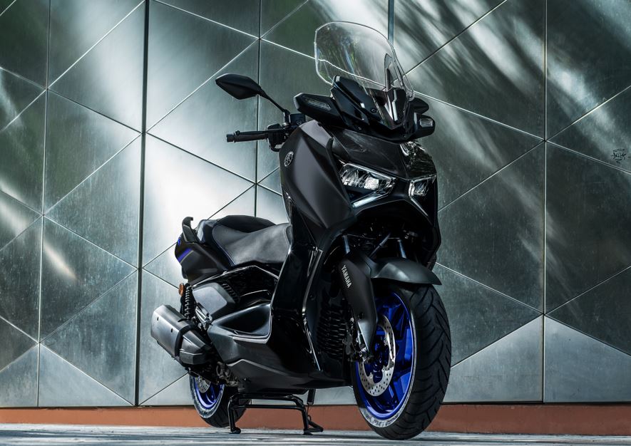 Yamaha XMAX Connected