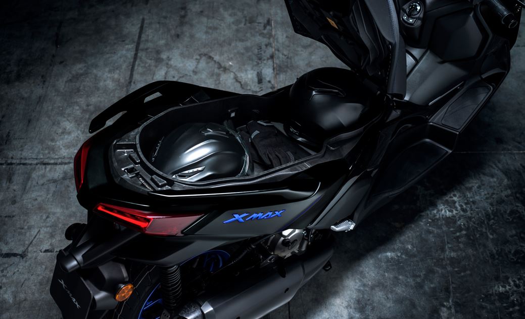 Yamaha XMAX Connected