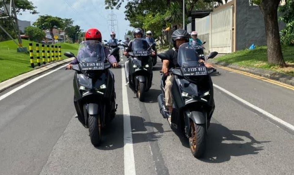 Yamaha XMax Otoplasa Yamaha STSJ Touring