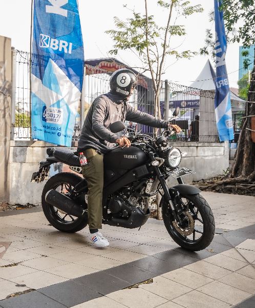 Yamaha XSR155 Otoplasa Yamaha XSR155 Pria Sejati