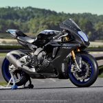 Yamaha-YZF-R1M-sirkuit