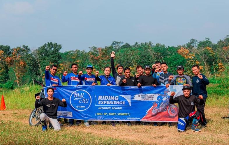 bLU cRU School Sidorejo