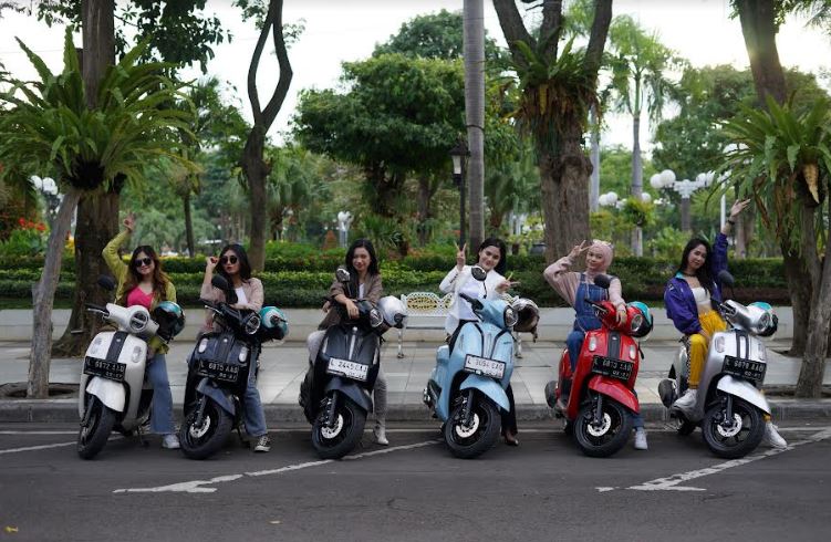 jajaran Wanita Cantik yamaha STSJ classy otoplasa Yamaha Day Juli