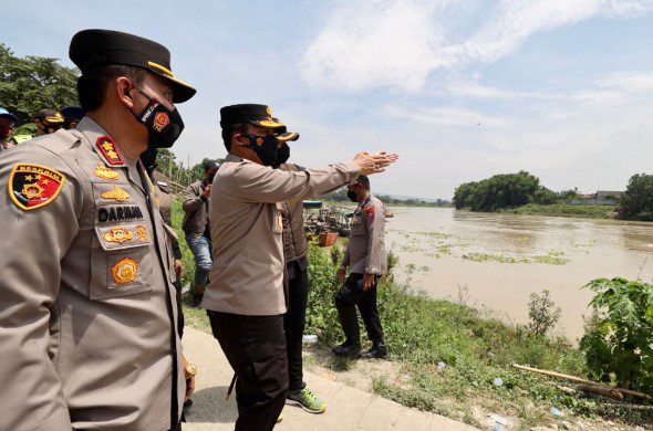 kapolda jatim cek Kapolda Jatim Cek Lokasi