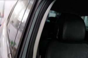 karet pintu mobil